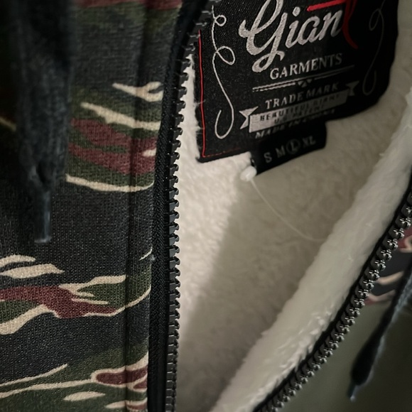 Men’s warm lined hoodie💙 - Picture 2 of 4